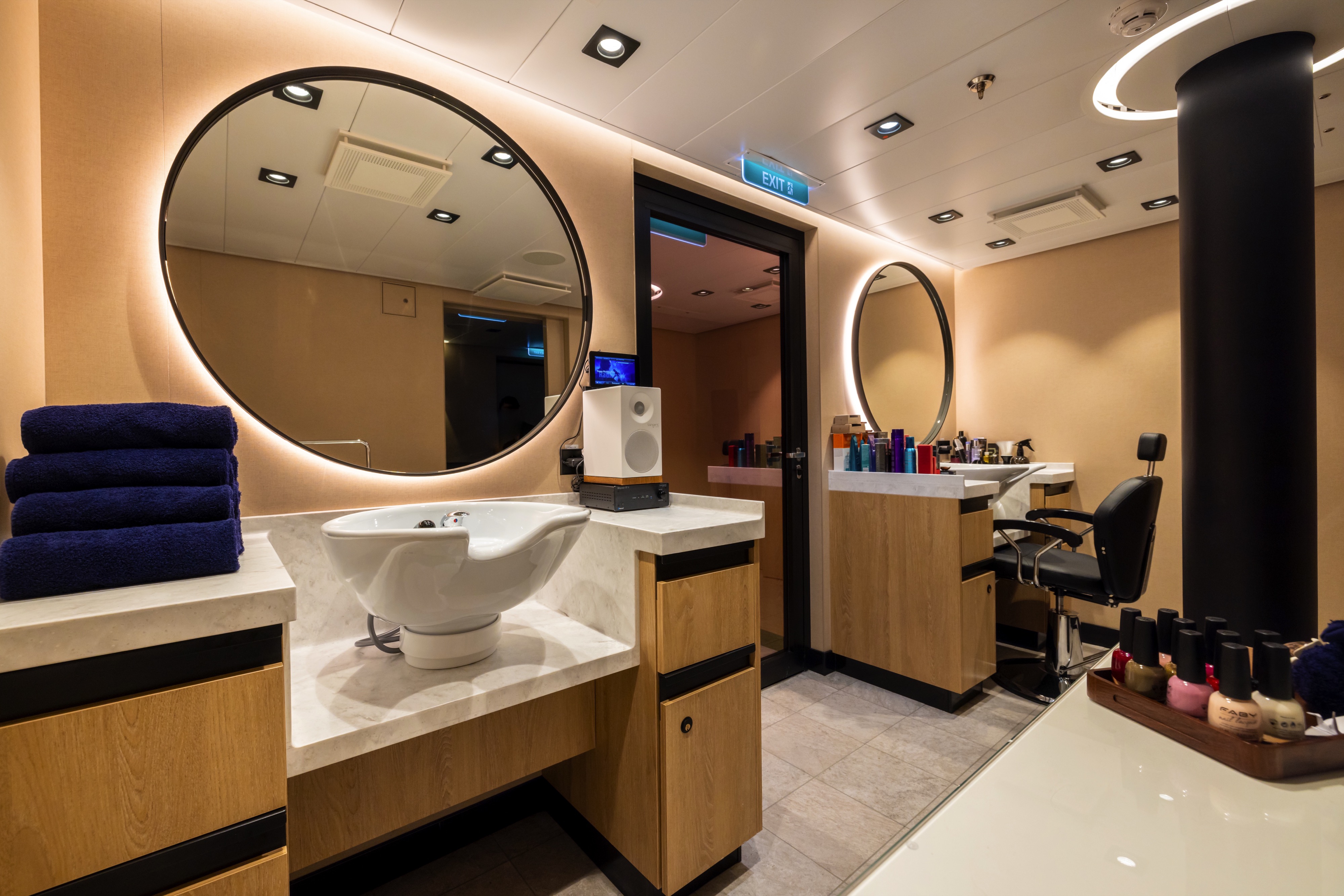 Beauty Salon on SH Vega